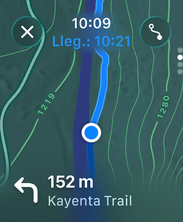 App Mapas, las instrucciones de navegación aparecen en la parte inferior de la pantalla