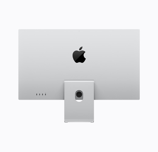 Apple Studio Display disertai dudukan dengan kemiringan yang dapat disesuaikan, warna perak, eksterior belakang, logo Apple warna hitam mengilap di tengah