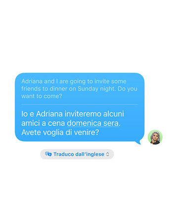 La funzione Traduzione in tempo reale in Messaggi in uso che mostra una traduzione dall’inglese allo spagnolo